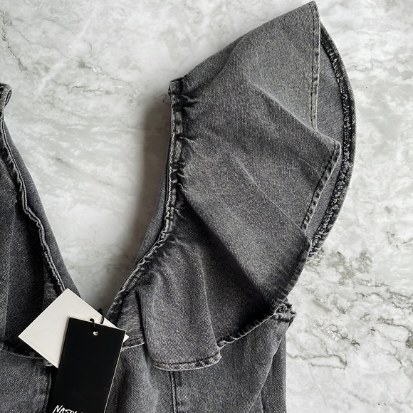 NASTY GAL | Collar Detail Denim Crop Top in Washed Black - Picture 3 of 10